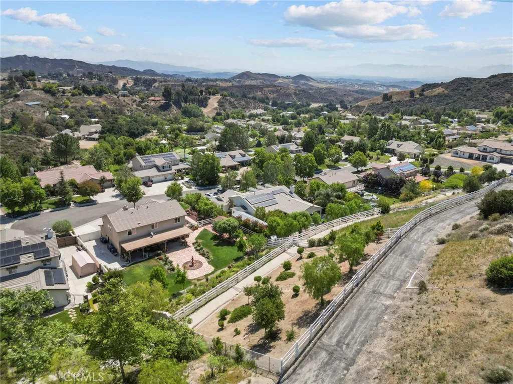 30444 Hidden Valley Court, Castaic, California 91384 home-pic-6